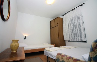 House in Tisno - 5 Minutes Walk From the Festival Site  TP131