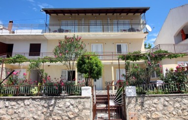Tisno House TP101