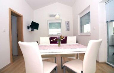 House in Tisno Near the Festival TP190