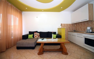 Villa in Tisno with Pool (16+8) TP211