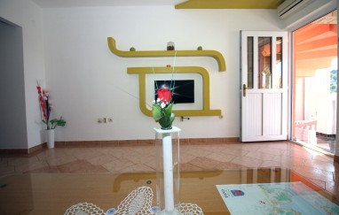 House Near the Festival Site in Tisno  With Pool TP1