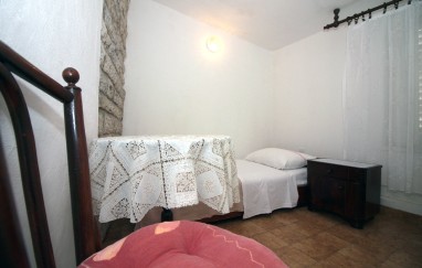 House in the center of Tisno TP73