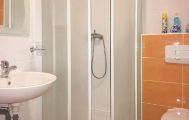 Guest House in Tisno Near the Festival (8+2)