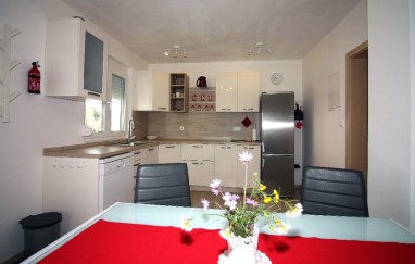 House in Tisno Near the Festival TP190