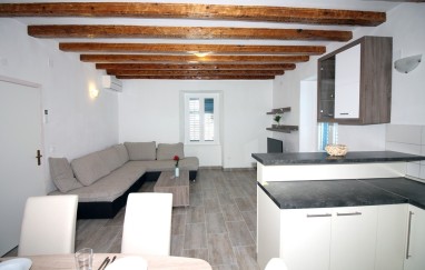 Villa in Tisno (10+4) TP210
