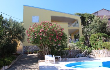 House with Outdoor Pool in Tisno TP45