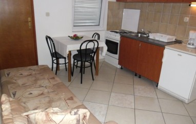 Tisno House TP56