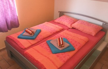 Guest House in Tisno Near the Festival (8+2)