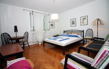 House with Outdoor Pool in Tisno TP45