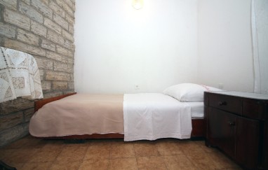 House in the center of Tisno TP73