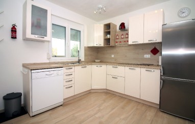 House in Tisno Near the Festival TP190
