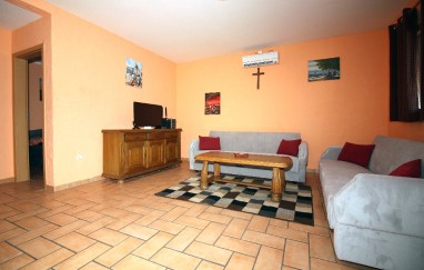 House in Tisno Near the Festival TP181