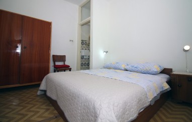 House in the center of Tisno TP73