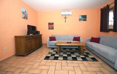 House in Tisno Near the Festival TP181