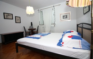 House with Outdoor Pool in Tisno TP45
