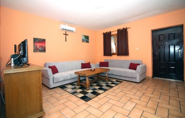 House in Tisno Near the Festival TP181
