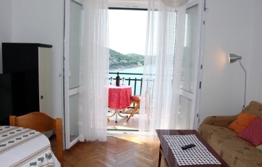 Tisno House Near the Bridge TP144