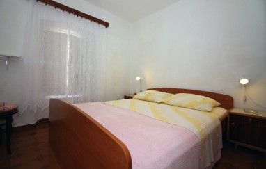 House in the center of Tisno TP73