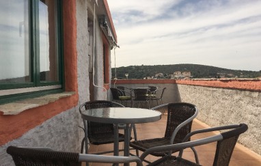 Guest House in Tisno Near the Festival (8+2)