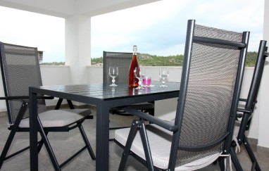 House in Tisno Near the Festival TP190