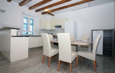 Villa in Tisno (10+4) TP210