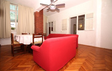 House in the center of Tisno TP73