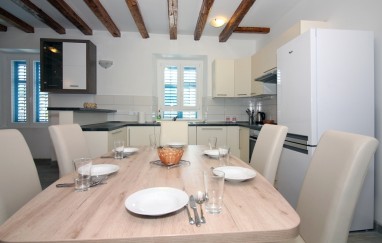 Villa in Tisno (10+4) TP210