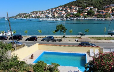 House with Outdoor Pool in Tisno TP45
