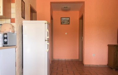 Guest House in Tisno Near the Festival (8+2)