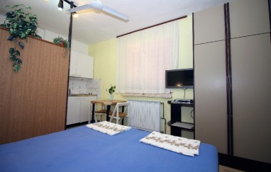 House in Tisno Near the Festival Site TP164