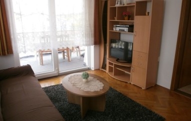 House in Tisno Near the Festival Site TP176