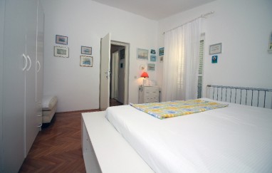 House with Outdoor Pool in Tisno TP45