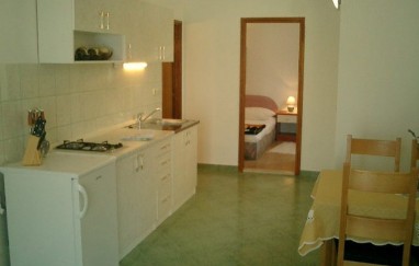 Tisno House TP82