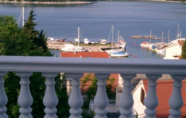Tisno House TP82