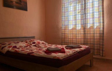 Guest House in Tisno Near the Festival (8+2)