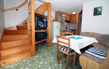 House in the Center of Tisno TP133