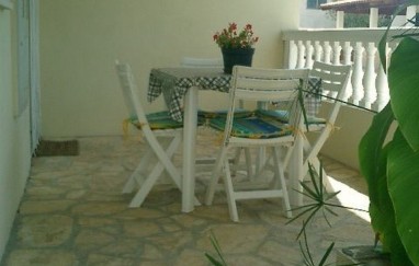 Tisno House TP82