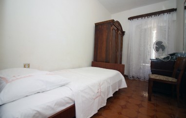 House in the center of Tisno TP73