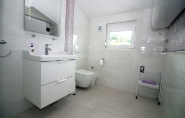 House in Tisno Near the Festival TP190
