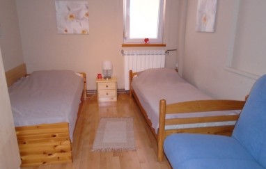 House in Tisno with Five Apartments TP42