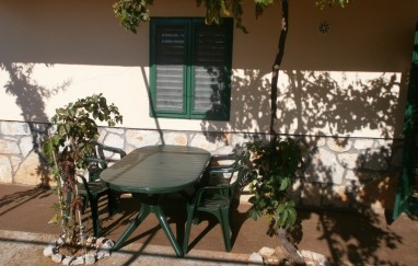 Tisno House TP77