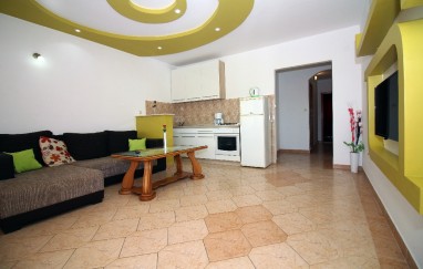 House Near the Festival Site in Tisno  With Pool TP1