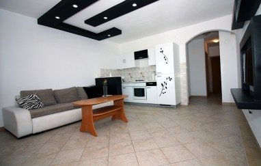 Villa in Tisno with Pool (16+8) TP211