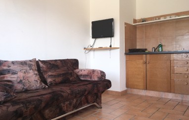 Guest House in Tisno Near the Festival (8+2)
