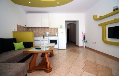 Villa in Tisno with Pool (16+8) TP211
