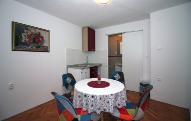 House in the Center of Tisno TP136