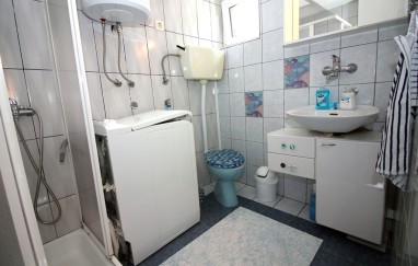 House in the Center of Tisno TP133