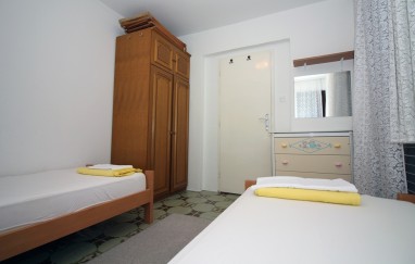 House in Tisno - 5 Minutes Walk From the Festival Site  TP131