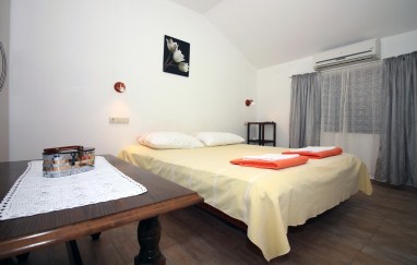 Tisno House TP20