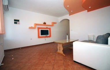Villa in Tisno with Pool (16+8) TP211